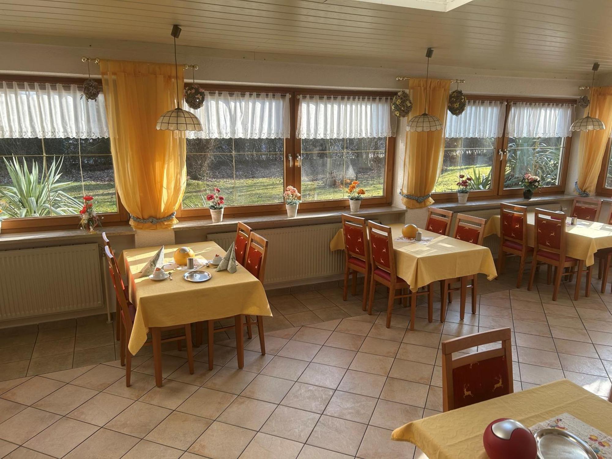 Hotel Garni Hubertushof Bad Füssing Exteriör bild
