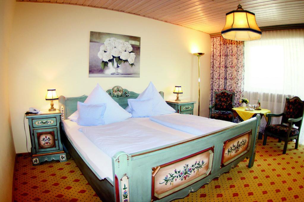 Hotel Garni Hubertushof Bad Füssing Rum bild
