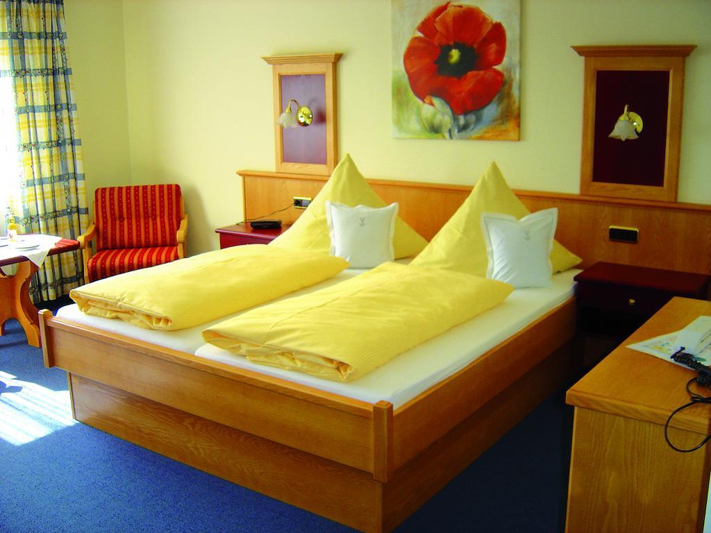 Hotel Garni Hubertushof Bad Füssing Rum bild